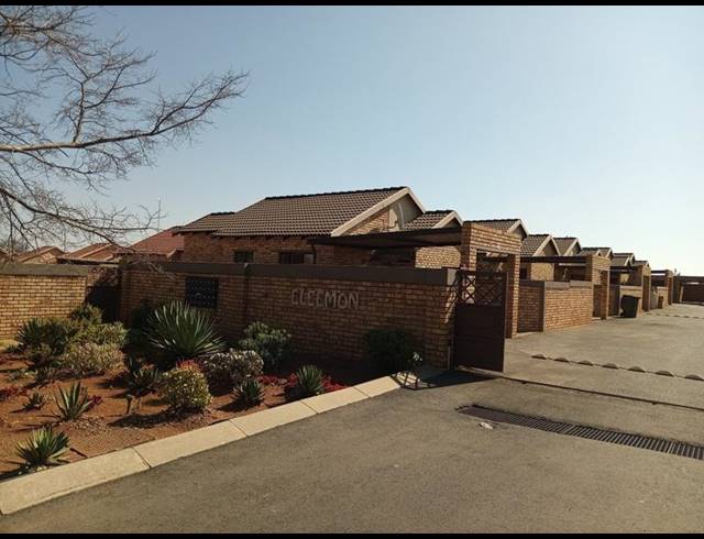 3 BEDROOM TOWNHOUSE FOR SALE IN GREENHILLS